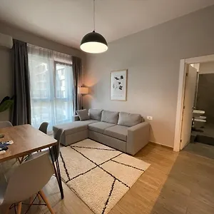 square-21-apartments.hotels-in-tirana.com/