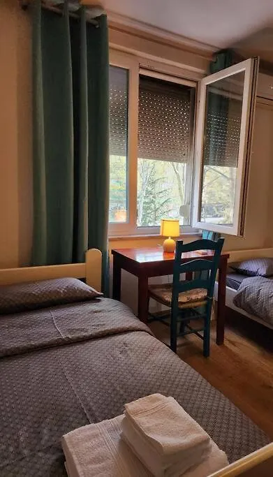 Vintage Flavor Apartment/Home Tirana Albania